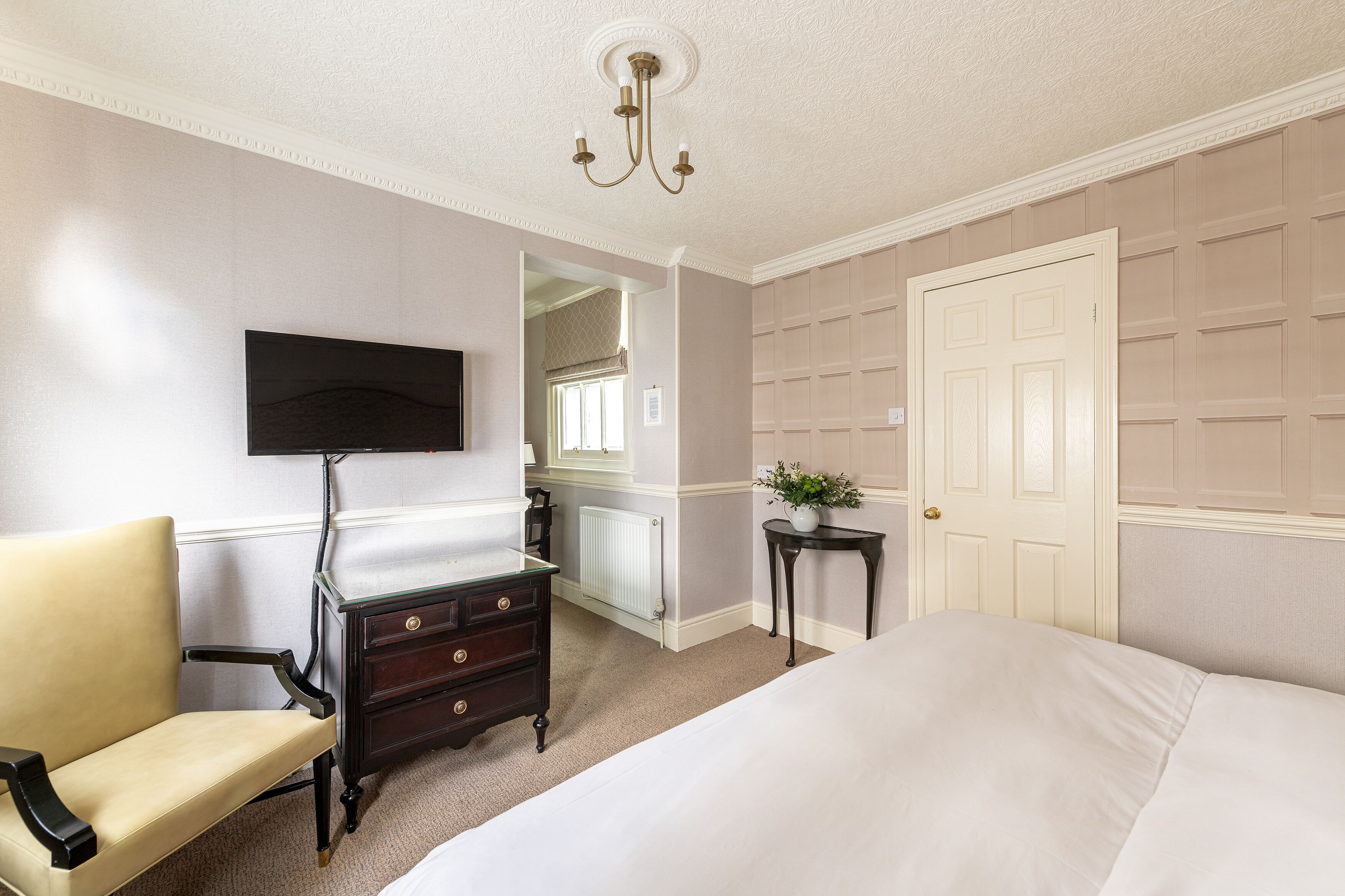 1 bedroom, in-room safe, individually decorated, individually furnished