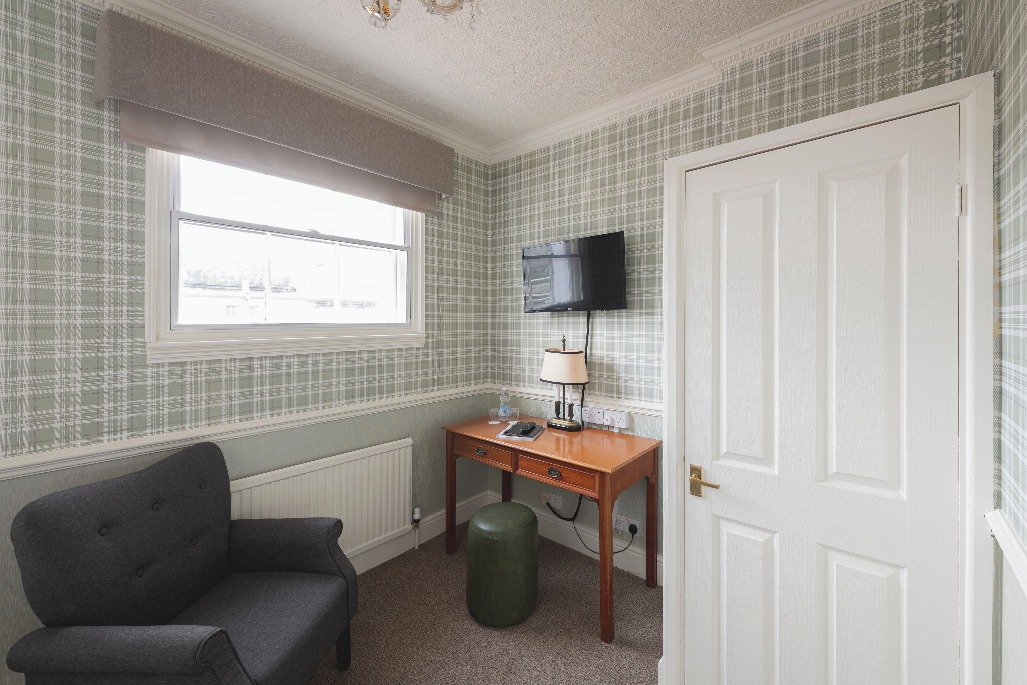 classic twin room | 1 bedroom, in-room safe, individually decorated, individually furnished