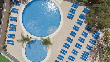 Een seizoensgebonden buitenzwembad