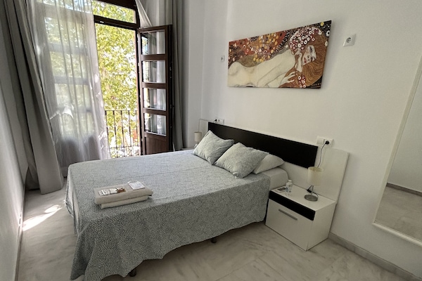 Standard-Doppelzimmer, 1 Doppelbett, eigenes Bad | Kostenloses WLAN, Bettwäsche