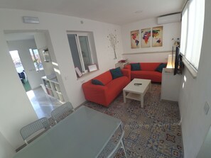 Interior - The Spot Central Hostel (Seville)