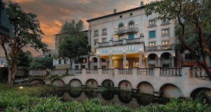 Piazza Hotel Montecasino
