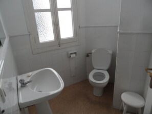 Articles de tocador gratuïts i assecador de cabells 