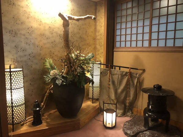 Interior detail - Hotel Edoya (Tokyo)