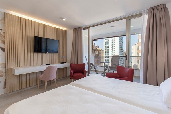 Studio, Terrace | Minibar, in-room safe, desk, free cribs/infant beds