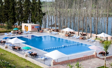 Seasonal outdoor pool. Dar Eddaya Hôtel