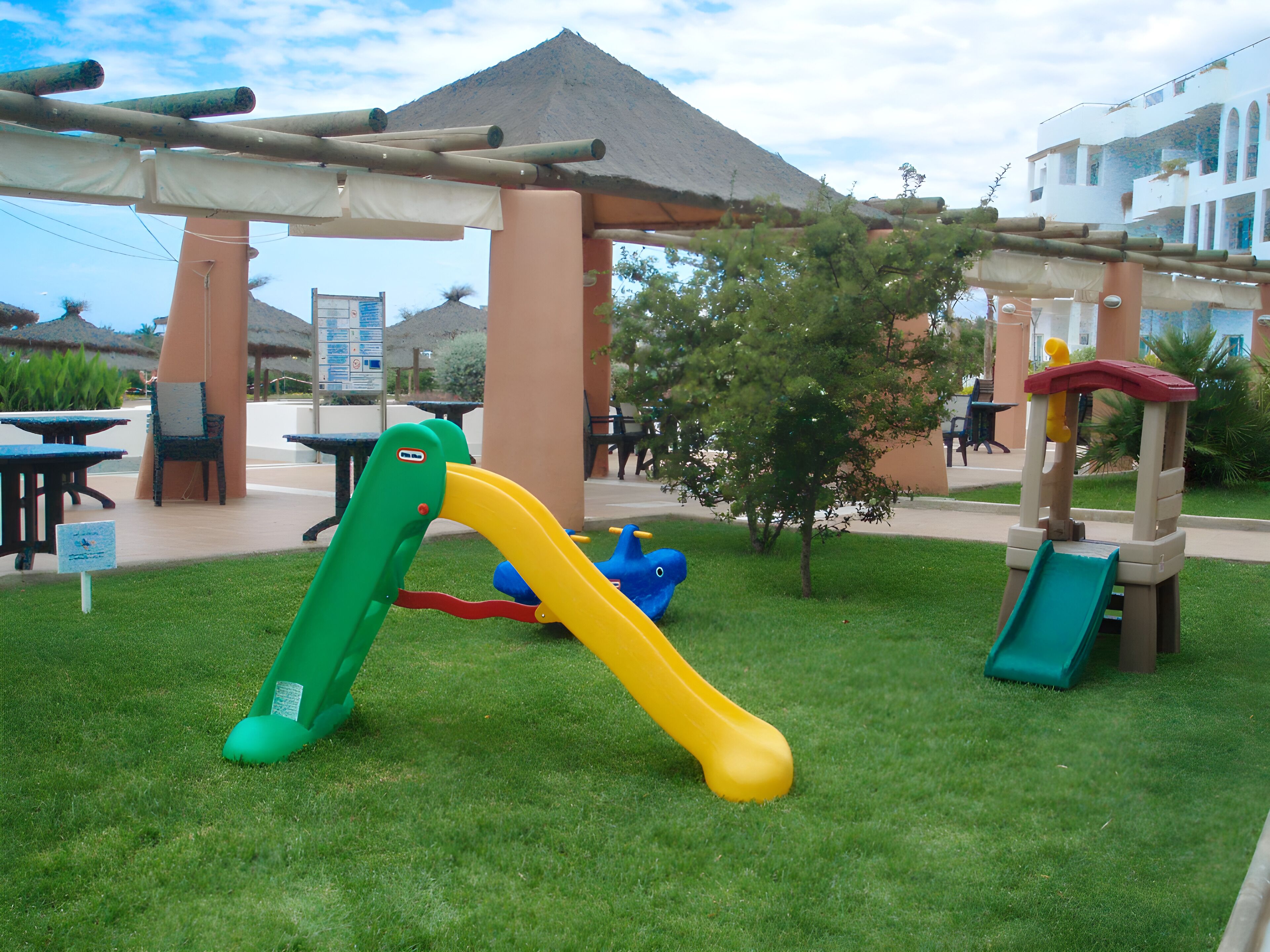 children’s play area – outdoor
