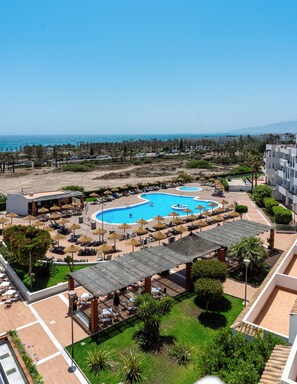 Indoor pool, outdoor pool, sun loungers - Ohtels Cabogata (Almeria)