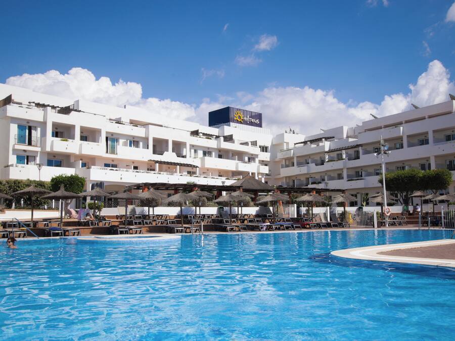 Indoor pool, outdoor pool, sun loungers