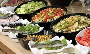 Tägliches inbegriffenes Frühstücksbuffet