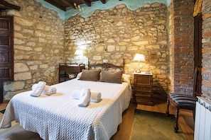 Standard Double or Twin Room | 1 bedroom, minibar, desk, blackout drapes