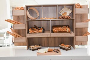 Desayuno bufé gratuito y diario