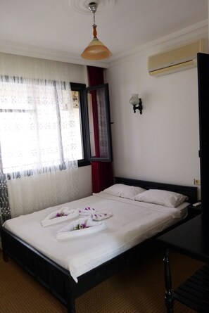 In-room safe, free WiFi, bed sheets, wheelchair access - Donmez Hotel (Ortaca)