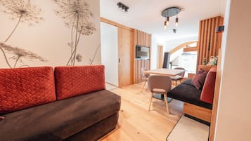 Grand Room | Living area | LED TV