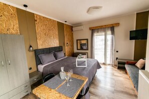 Superior Double or Twin Room, 1 Bedroom, Sea View | Private kitchen - Gera Bay Studios and Apartments (Lesvos)