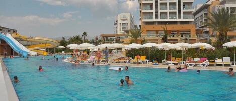 Indoor pool, 2 outdoor pools, pool umbrellas, sun loungers