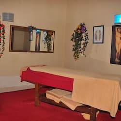Een sauna, een Turks bad/hammam, lichaamsbehandelingen
