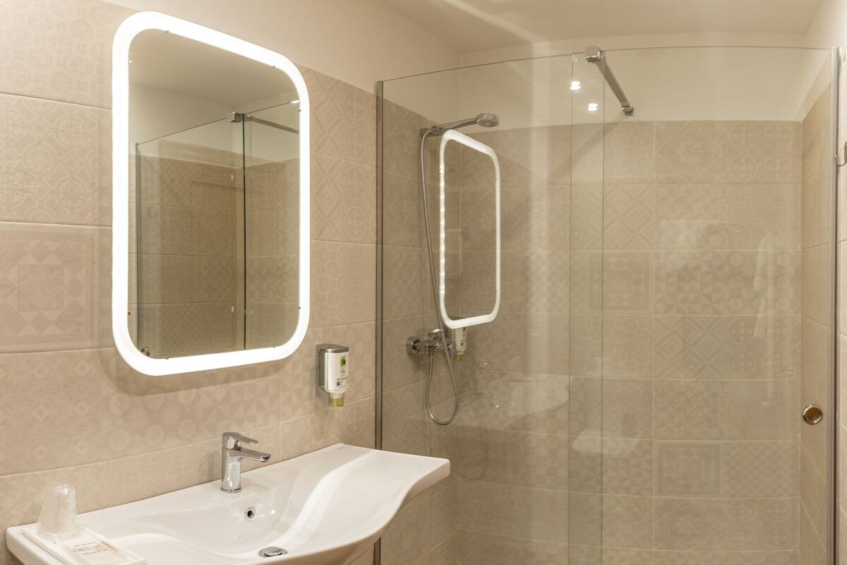 free toiletries, hair dryer, towels