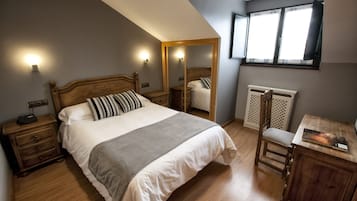 Standard Double or Twin Room | In-room safe, individually decorated, individually furnished, desk