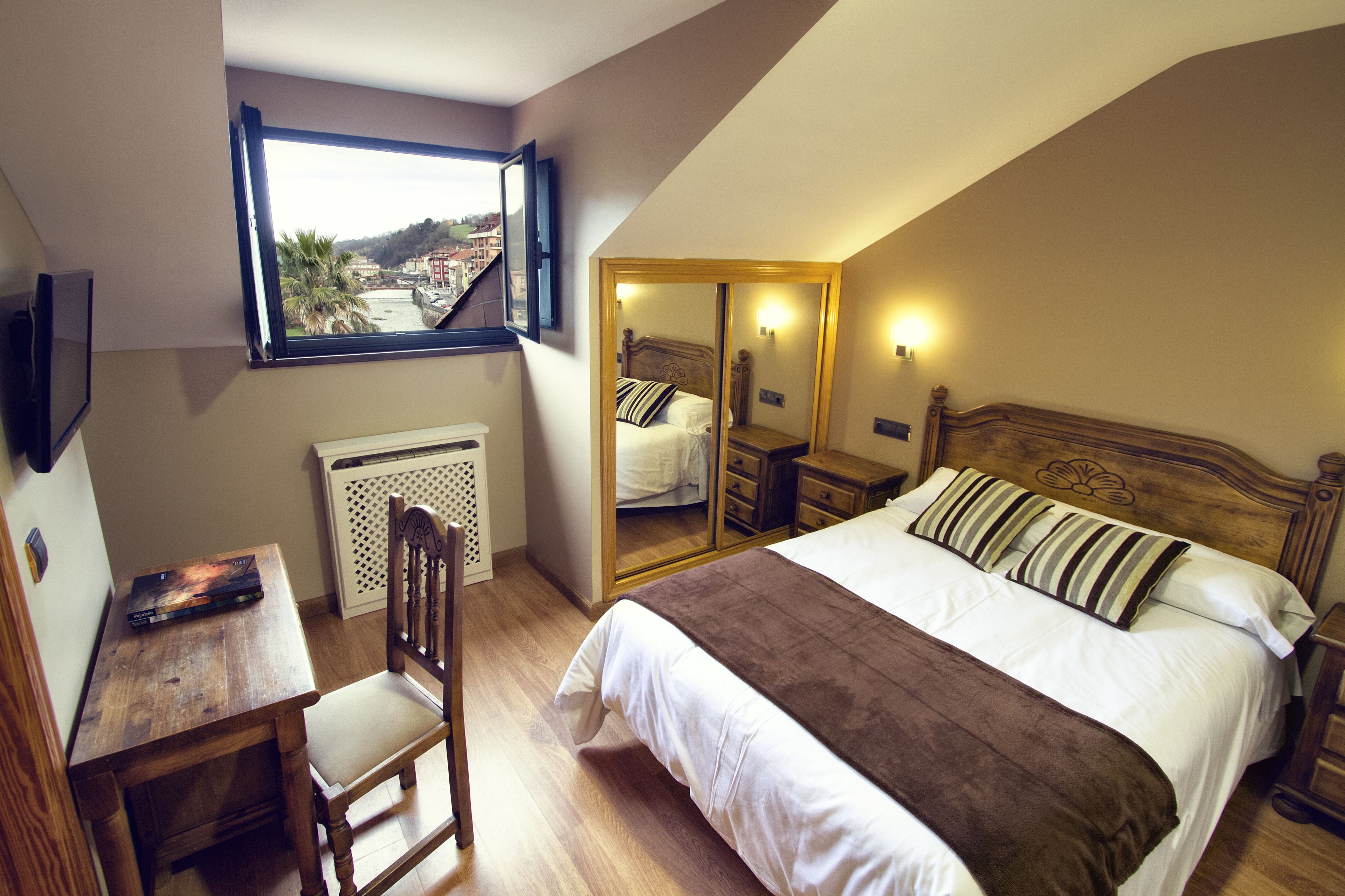 standard double or twin room | mountain view