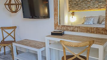 Deluxe Double Room, Sea View | In-room safe, blackout curtains, soundproofing, iron/ironing board