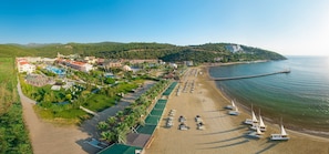 Playa privada y servicio gratuito de transporte a la playa