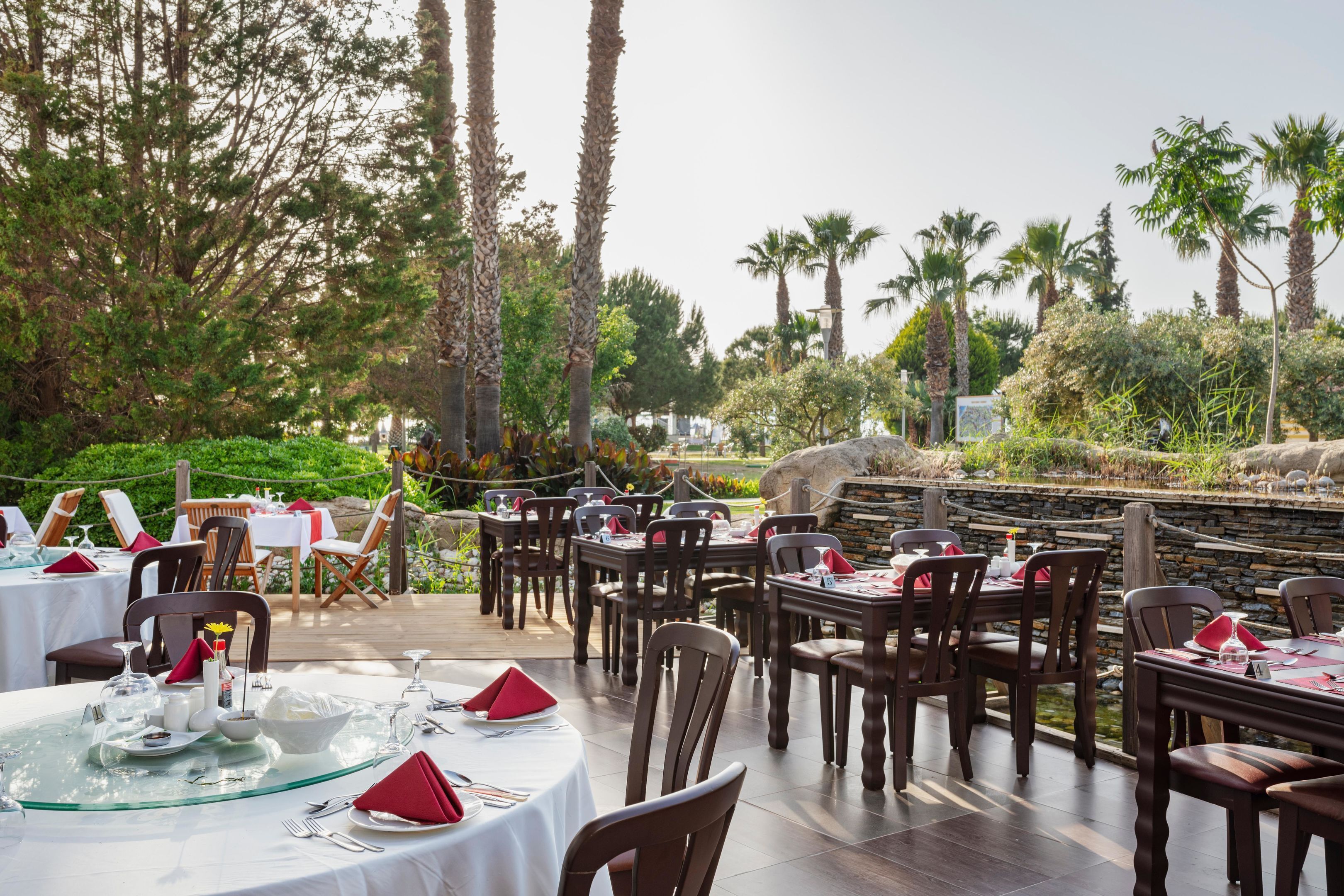 Breakfast, lunch, dinner served; international cuisine 