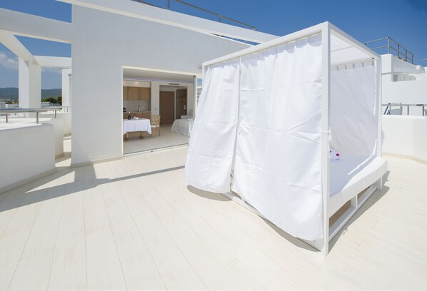 Deluxe Studio, Terrace (Cama Balinesa) | Terrace/patio