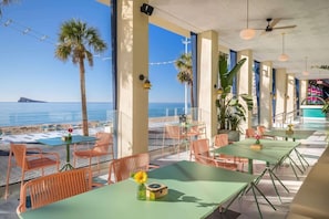 Outdoor dining - Selomar (Benidorm)