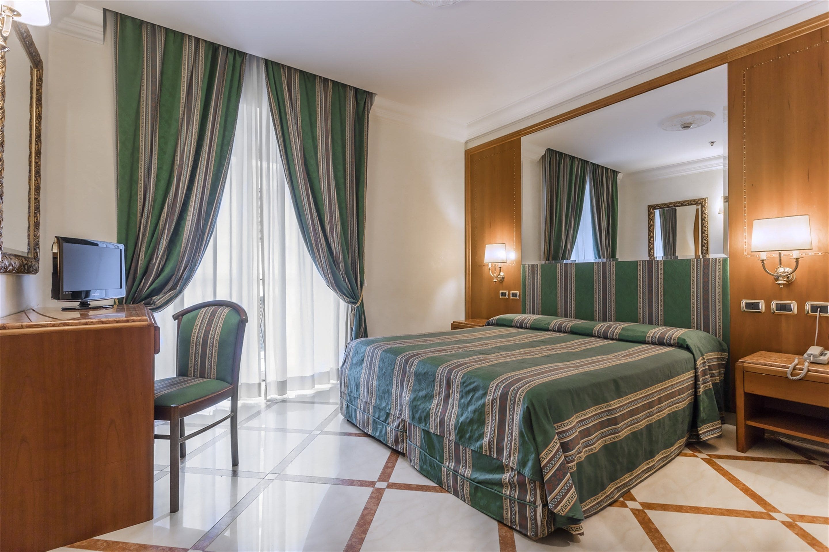 Foto - Raeli Hotel Regio