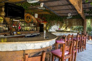 Swim-up bar - Hotel Riverside (Ortaca)
