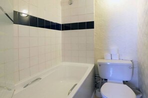 Bathroom - Fairways Hotel Paddington (London)