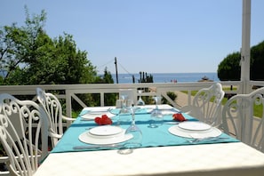 Breakfast, lunch and dinner served - The Kumsal Hotel Ölüdeniz (Fethiye)