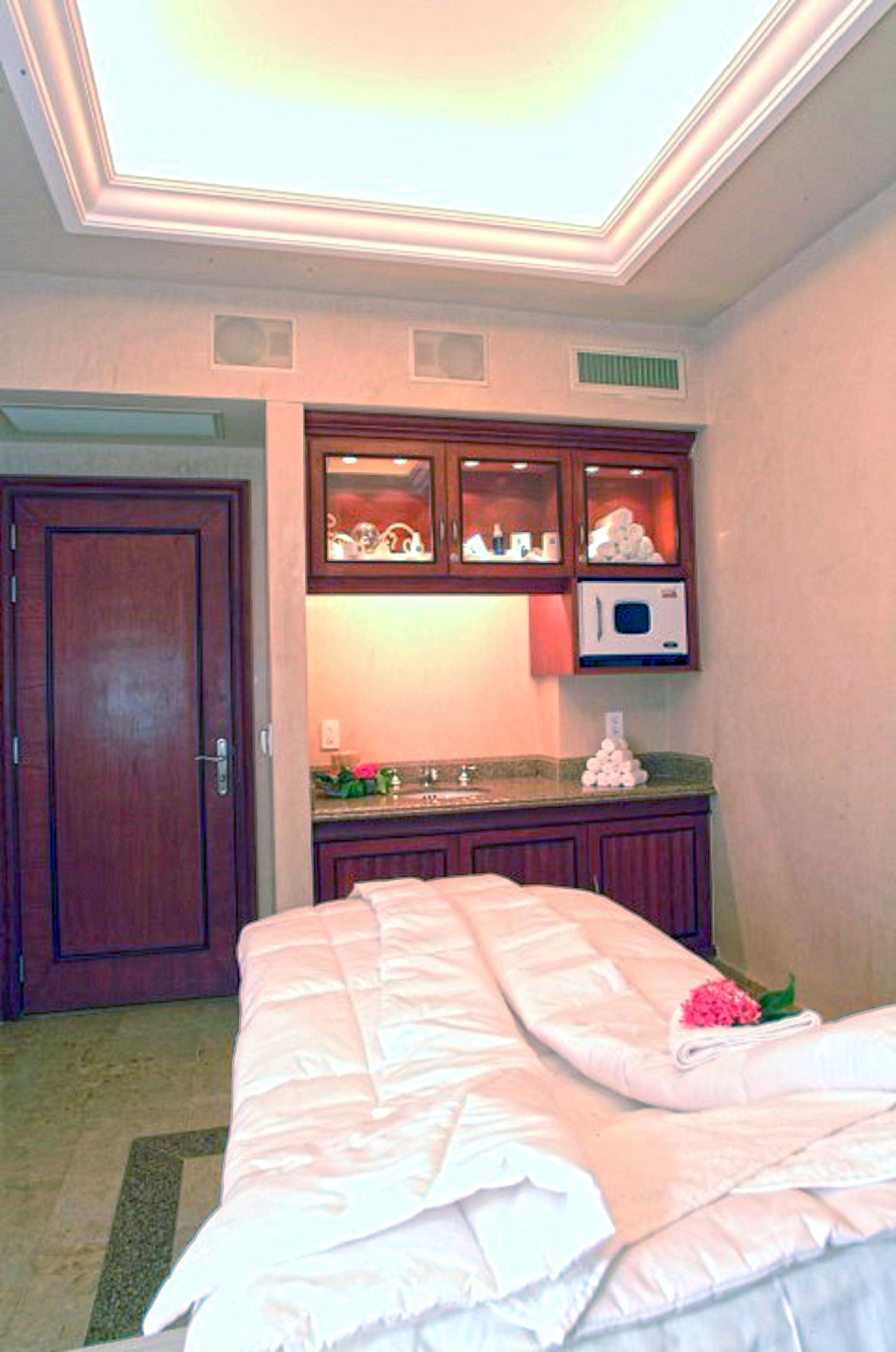 Hot stone massages, deep-tissue massages, prenatal massages, massages