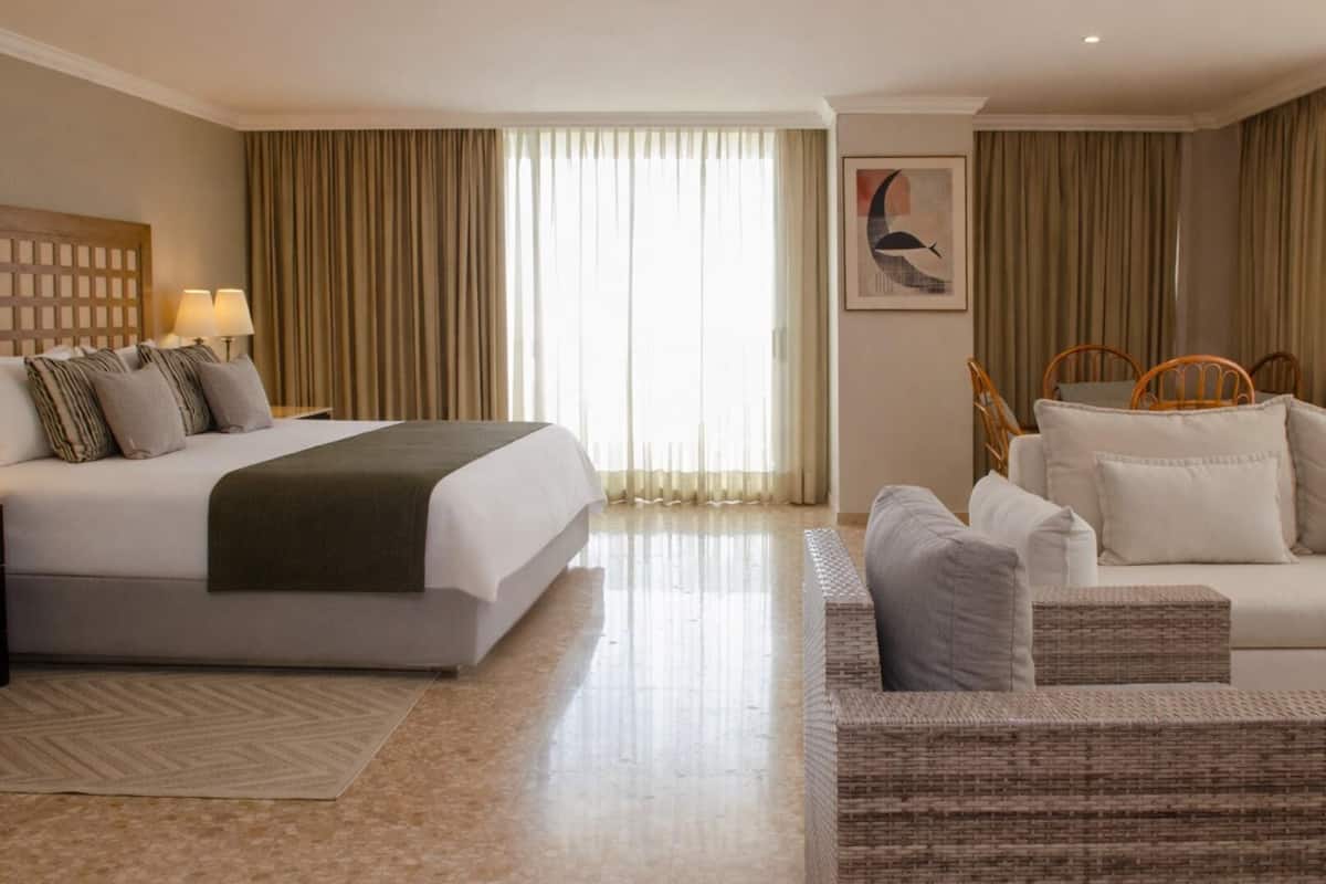 Roupas de cama premium, edredons de pluma, camas com colchões pillow-top