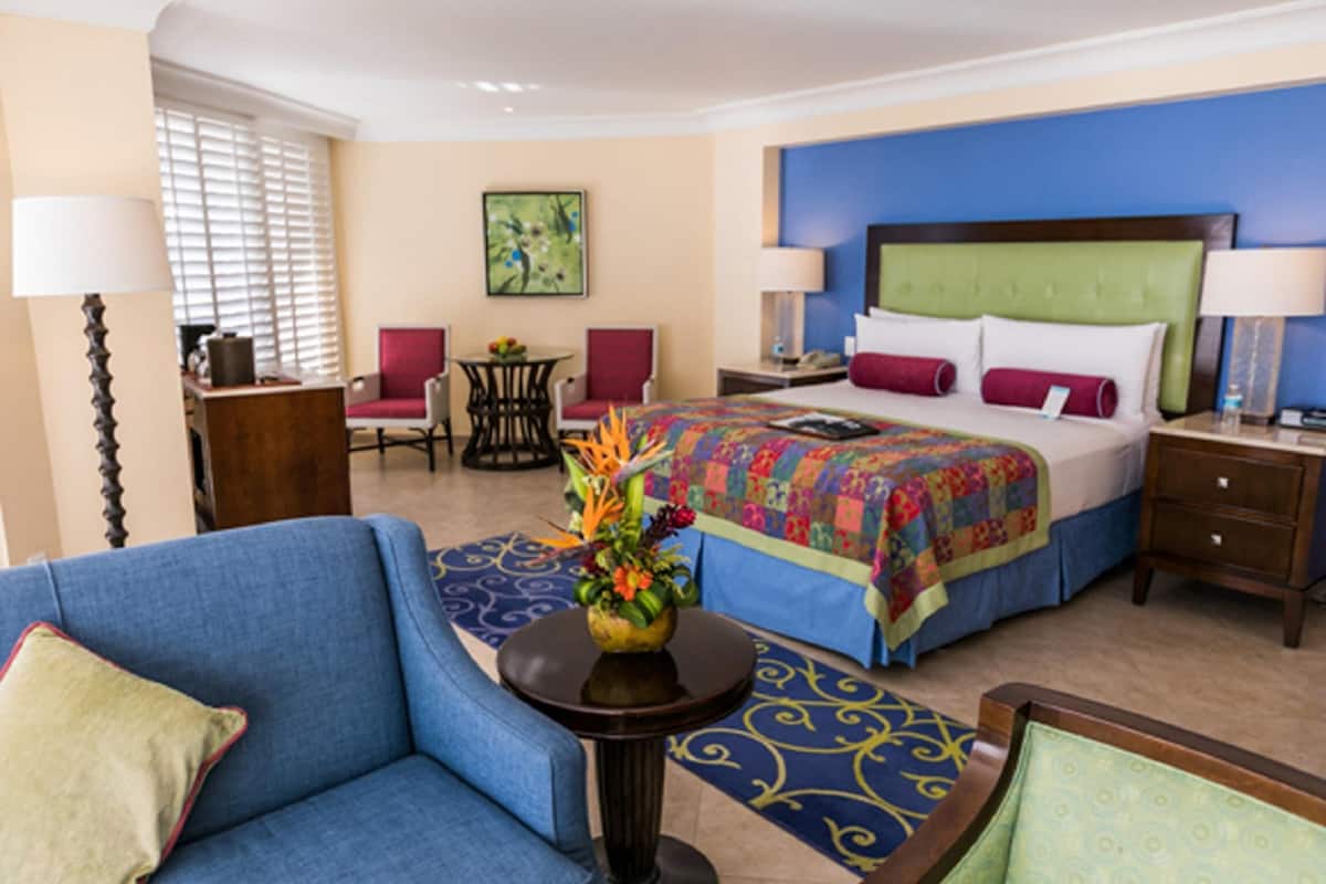 1 bedroom, premium bedding, in-room safe, laptop workspace