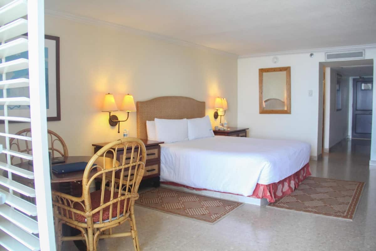 1 bedroom, premium bedding, in-room safe, laptop workspace