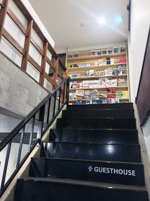 Staircase - Omotenashi LAB - Hostel (Sakura)