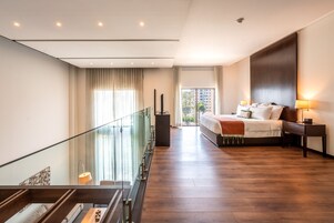 Deluxe Suite, 2 Bedrooms, Kitchen, City View | Premium bedding, in-room safe, desk, blackout drapes