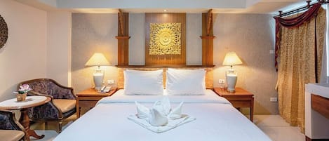 Dobbeltrom – superior | Individuelt dekorert, skrivebord, blendingsgardiner og wi-fi (inkludert)