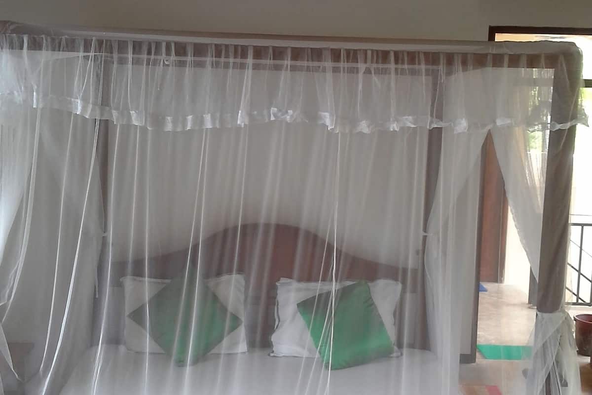 Chambre Deluxe, balcon | Coffres-forts dans les chambres, bureau, fer et planche à repasser
