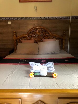 Surmatelas, bureau, lits pliants/supplémentaires, Wi-Fi gratuit