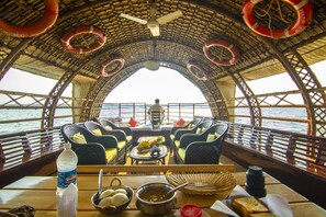 Living area - Marvel Cruise (Kuttanad Taluk)
