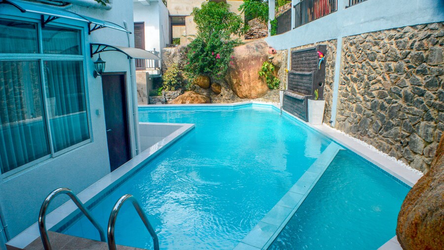 Villa Baywatch Rumassala