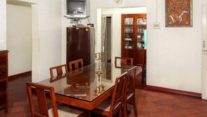 Dining - Fenn Hall (Kottayam)