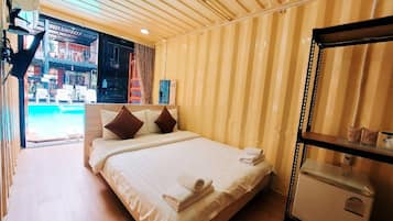Superior Double Room, Pool Access | 1 hálószoba, sötétítőfüggöny, ingyenes wifi és ágynemű