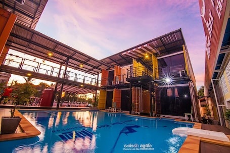 Outdoor pool, sun loungers