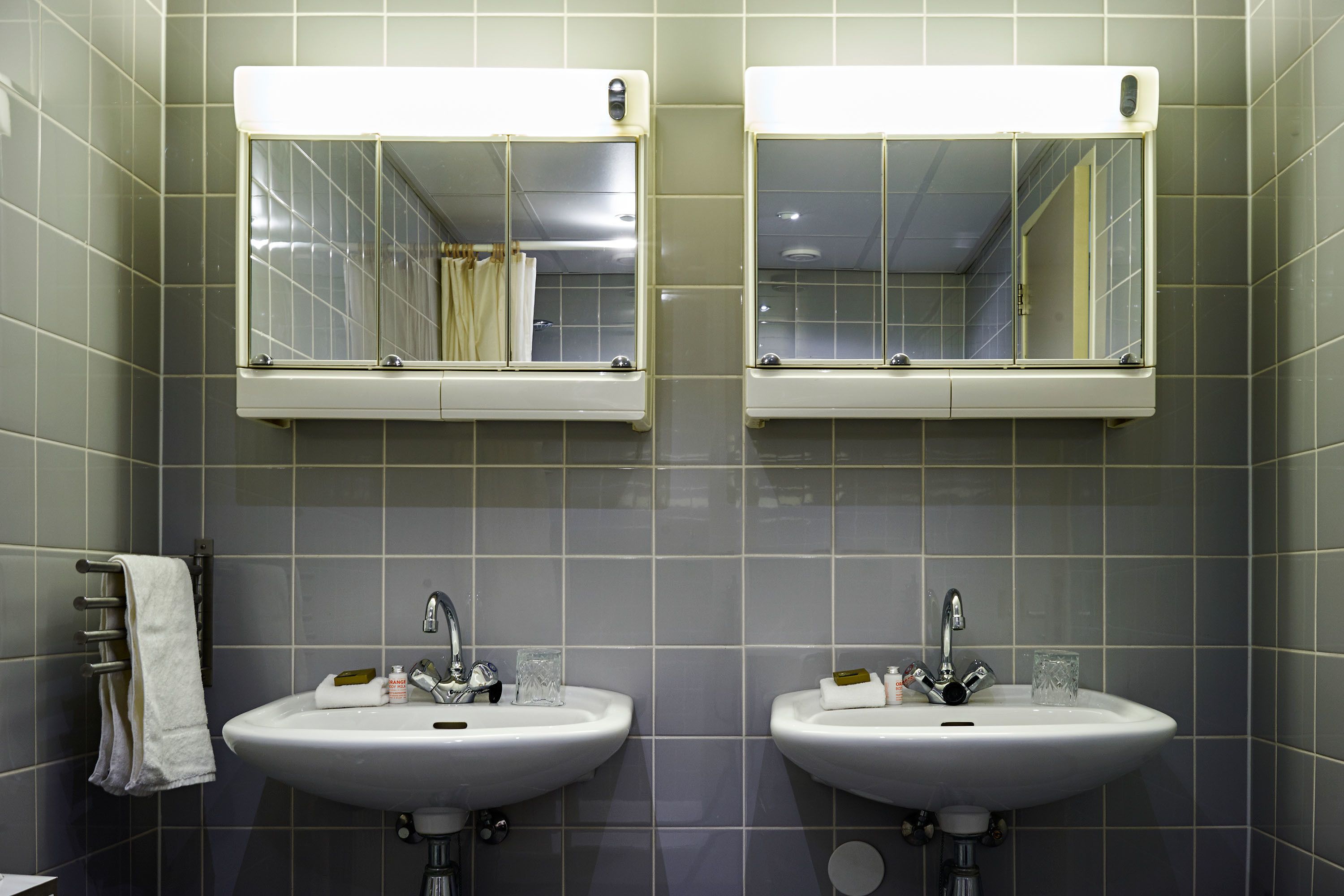 family room | bathroom | shower, free toiletries, towels