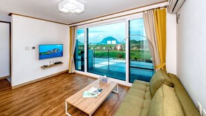Duplex Apartment  | 거실 공간 | 평면 TV