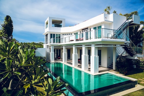 Hollywood Pool Villa Jomtien Pattaya